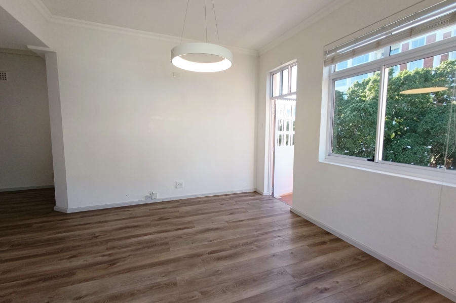 1 Bedroom Property for Sale in Sea Point Western Cape